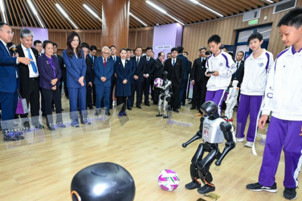 KMT Chair Concludes Landmark Mainland Visit, Eyes Tech Collaboration 🌉🤖