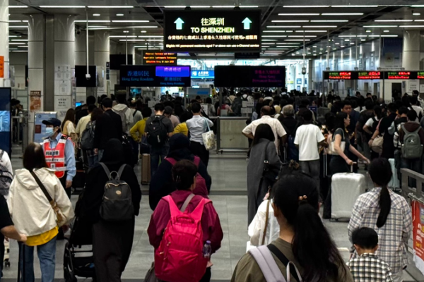 China Sees 2.26M Daily Cross-Border Trips During Qingming Holiday 🌏✈️