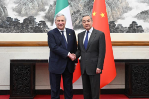 China Urges US-Iran Talks Revival Amid Global Tensions 🌍✌️