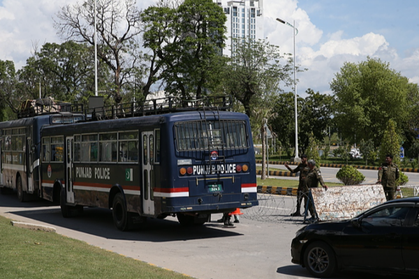 US-Iran Peace Summit Kicks Off in Islamabad: Can Diplomacy Prevail? ✌️🌍 video poster