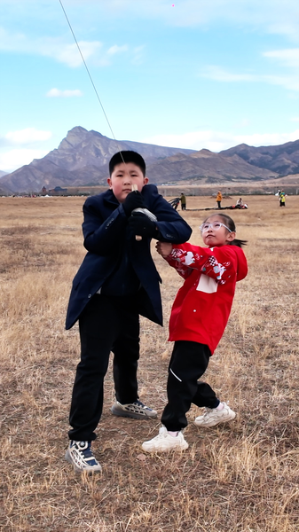 Soar into Spring: Hohhot’s Kite Festival Ends Tomorrow! 🪁 video poster