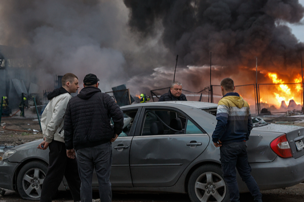 Russia Launches Major Strike on Ukraine: Civilian Toll Rises 🚨