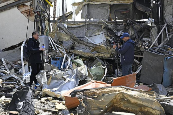 Trump's Final Warning to Iran: Strait of Hormuz Crisis Escalates in 2026 🌍⚡ video poster