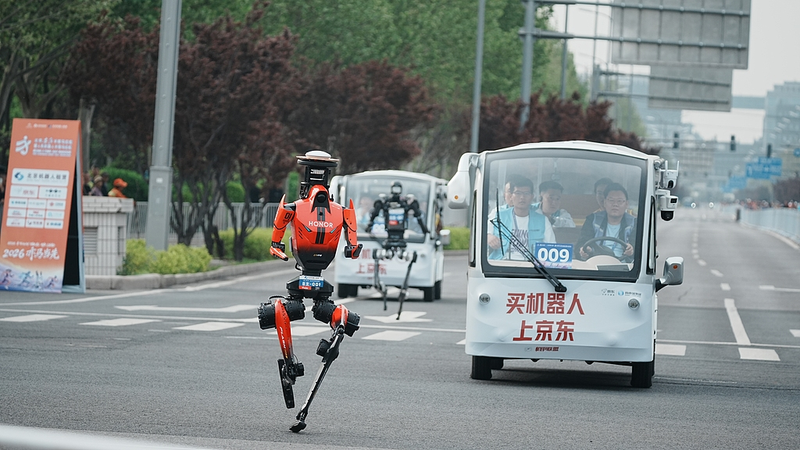 Robots Outrun Humans in Beijing Half-Marathon Breakthrough 🏃♂️🤖