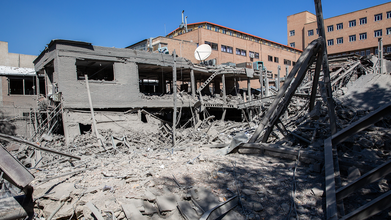 🌍 Iran-US Tensions Peak as Trump's Deadline Looms: What's Next?