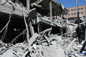 US-Iran Truce: A Fragile Pause in Regional Tensions 🌍✌️