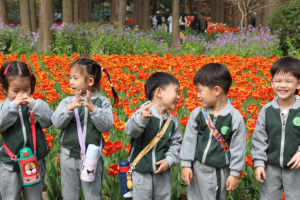 China's Spring Break Boom: Learning Meets Adventure 🌸✈️