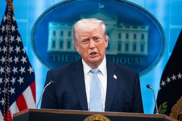 US & Iran Strike 14-Day Truce, Hormuz Talks Begin 🕊️🌍