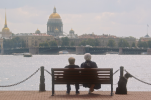 New Russian Drama 'Two People in One Life and a Dog' Captivates Global Audiences 🌟🎬