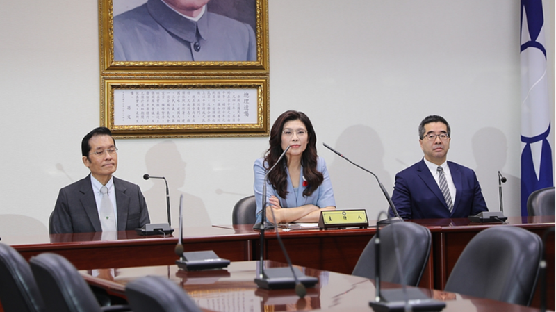 KMT Leader's Mainland Visit Sparks Hope for Cross-Strait Peace 🌏🤝