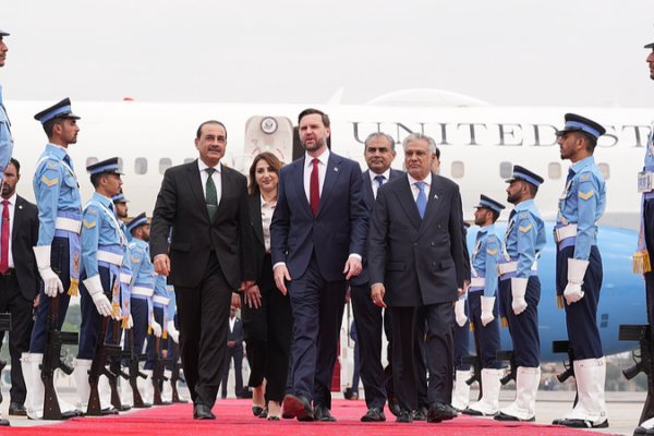 Pakistan, US Hold Key Talks on Middle East Tensions 🌍✌️