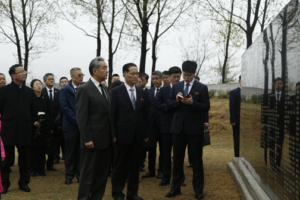 Chinese FM Honors War Martyrs in DPRK Visit 🌸✊