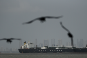 Strait_of_Hormuz_Shipping_Crisis_Shakes_Global_Economy_in_2026