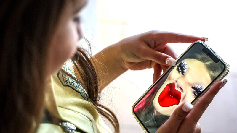 France Moves to Ban Social Media for Under-15s: What’s Next? 📱🇫🇷