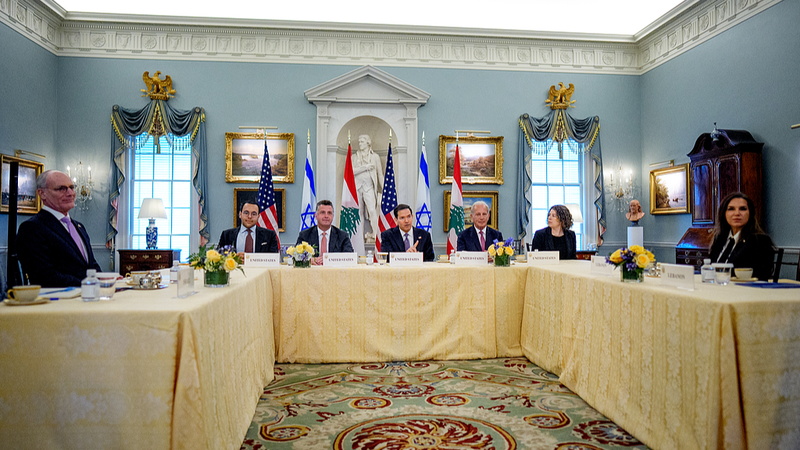 Israel-Lebanon Talks Highlight Divisions Over Hezbollah, Ceasefire 🌍✌️