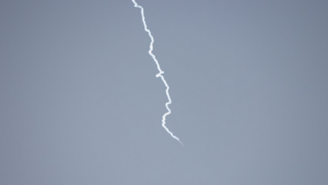 Debris Strikes Dubai's Oracle Building: No Injuries Reported 🏙️💥