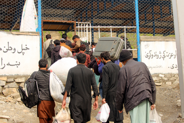 155 Afghan Prisoners Freed from Pakistan in Major Repatriation Push 🌍✊