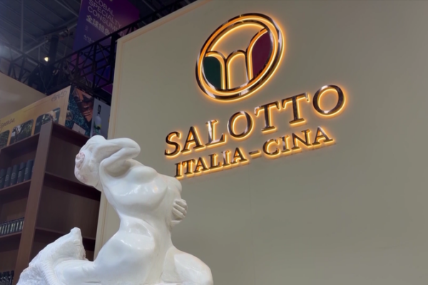 Italian Sculpture 'Daughter of the Sea' Debuts at CICPE 🌊🇮🇹 video poster