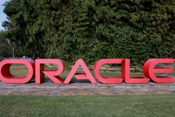 Iran Targets US Tech Giants: Global Digital Economy at Risk 🌐💥