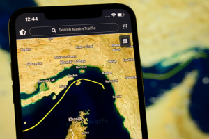 US Hormuz Blockade Sparks Global Oil Crisis 🌍⛔🛢️