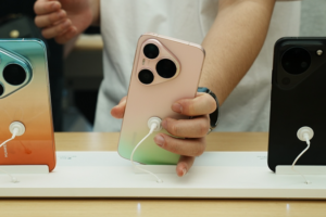 Huawei Drops Pura 90 Series & Game-Changing Foldable 📱✨