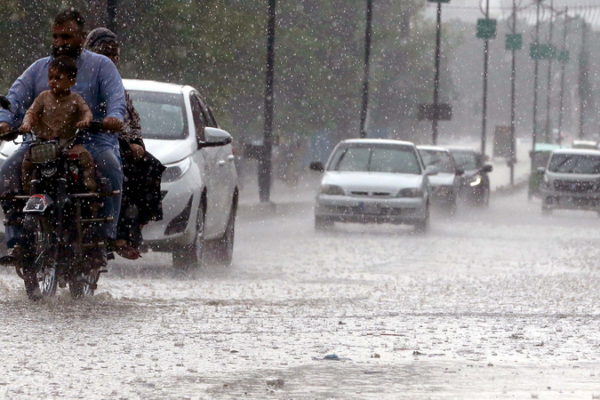 Heavy Rains Claim 25 Lives in NW Pakistan 🌧️