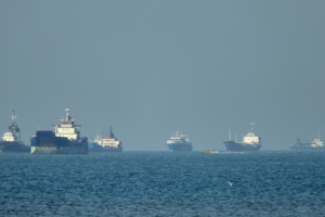 Iran Fires Missiles at US Ship in Strait of Hormuz – US Denies Hit
