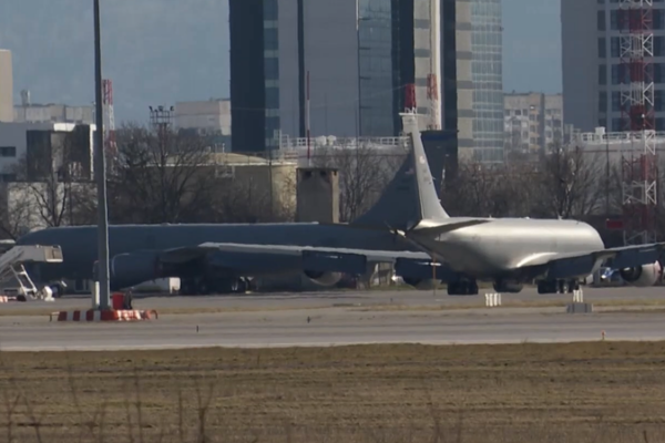 US Planes at Sofia Airport: Bulgaria's New Leader Faces First Big Test ✈️